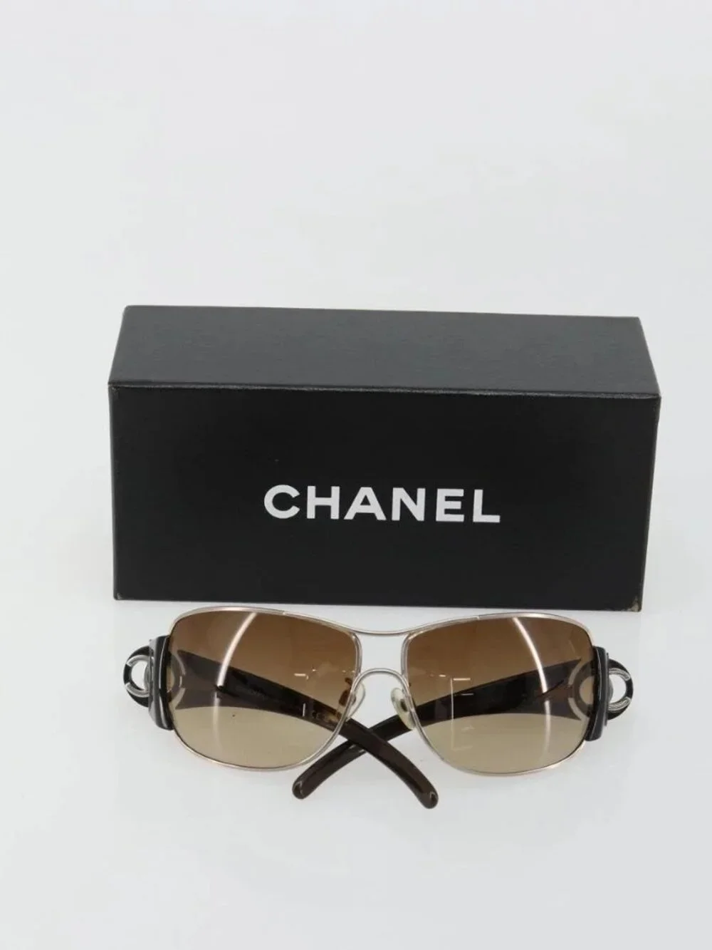 CHANEL brand	chanel color	brown